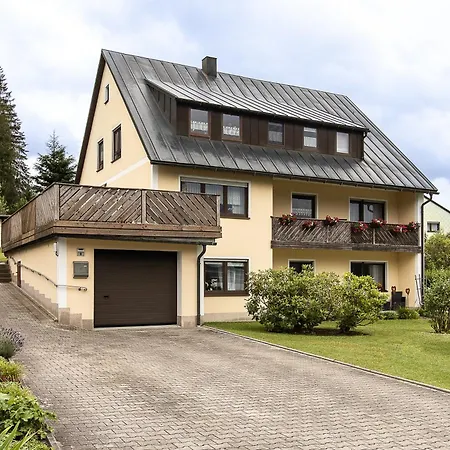 Buchen Blick - Ruhige Moderne 82qm. Fichtelberg